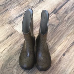 Good condition Gucci Welles rain boots Toddler